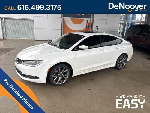 2016 Chrysler 200 S