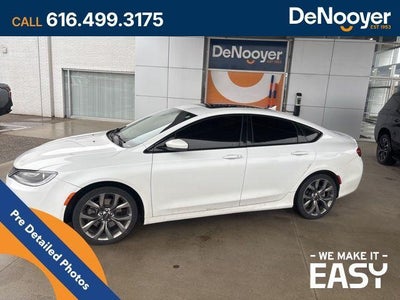 2016 Chrysler 200 S