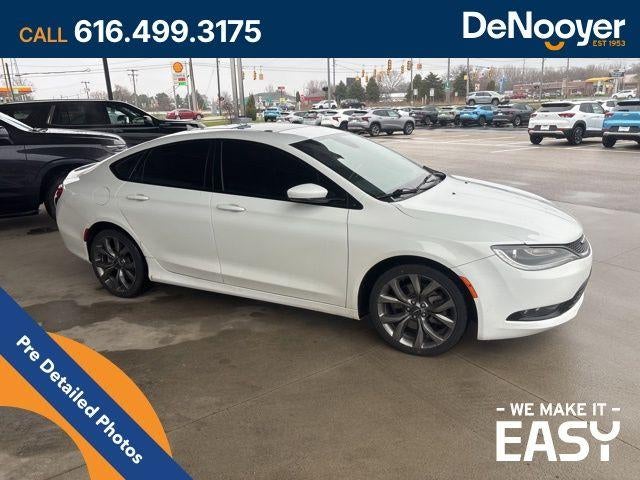 2016 Chrysler 200 S