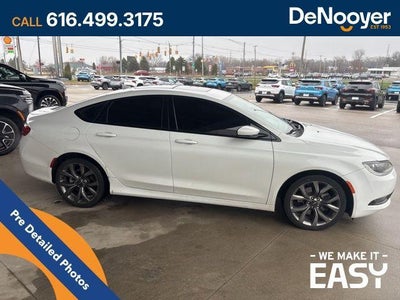 2016 Chrysler 200 S
