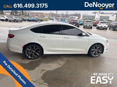 2016 Chrysler 200 S