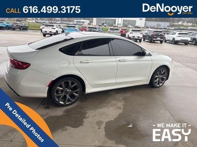 2016 Chrysler 200 S