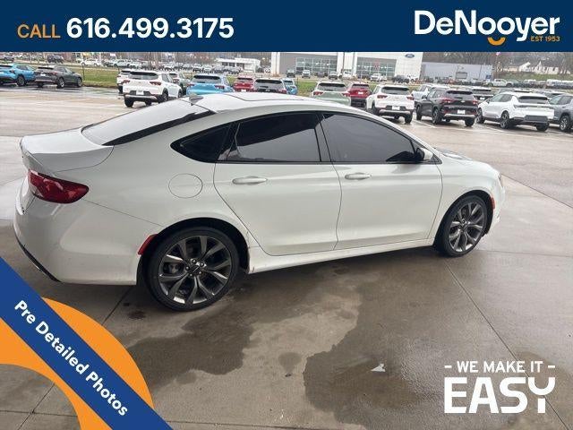 2016 Chrysler 200 S