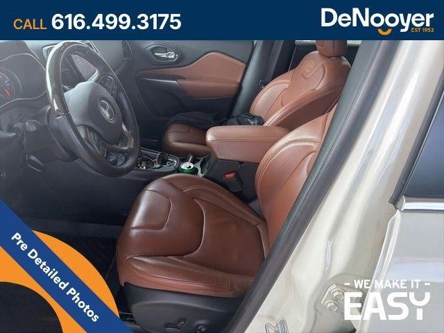 2019 Jeep Cherokee Overland