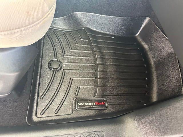 2020 Ford Explorer Base