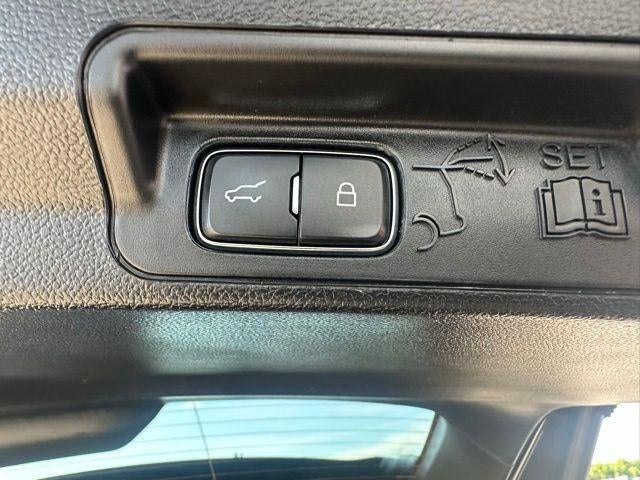 2020 Ford Explorer Base