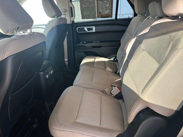 2020 Ford Explorer Base