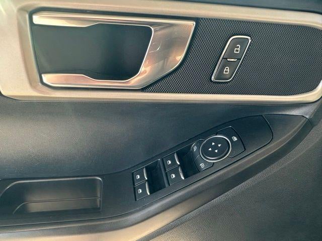 2020 Ford Explorer Base