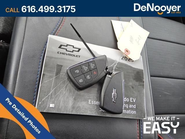 2025 Chevrolet Silverado EV RST - Max Range