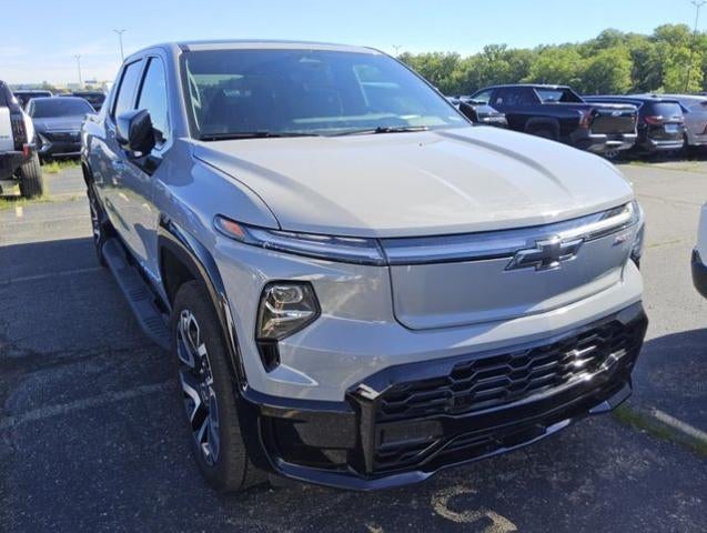 2025 Chevrolet Silverado EV RST - Max Range