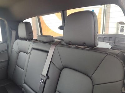 2025 Chevrolet Colorado WT/LT