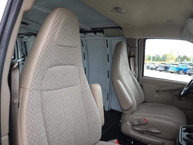 2025 Chevrolet Express Cargo 2500 Base