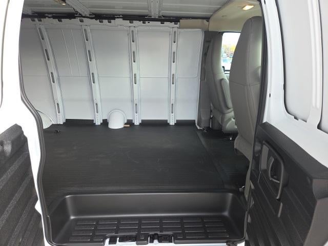 2025 Chevrolet Express Cargo 2500 Base