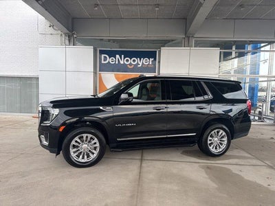 2023 GMC Yukon SLT