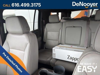 2022 GMC Yukon XL SLT