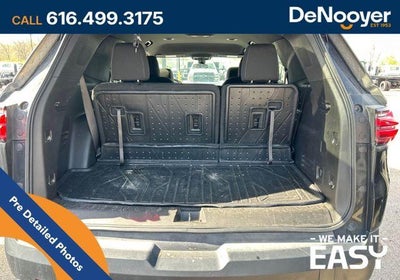 2023 Chevrolet Traverse LT Cloth