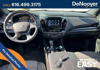 2023 Chevrolet Traverse LT Cloth