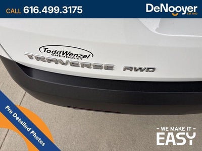 2023 Chevrolet Traverse LT Leather