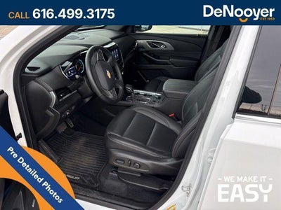 2023 Chevrolet Traverse LT Leather