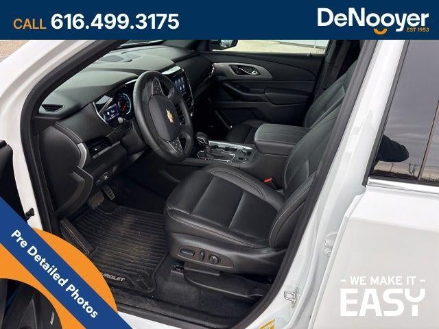 2023 Chevrolet Traverse LT Leather