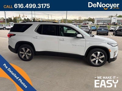 2023 Chevrolet Traverse LT Leather