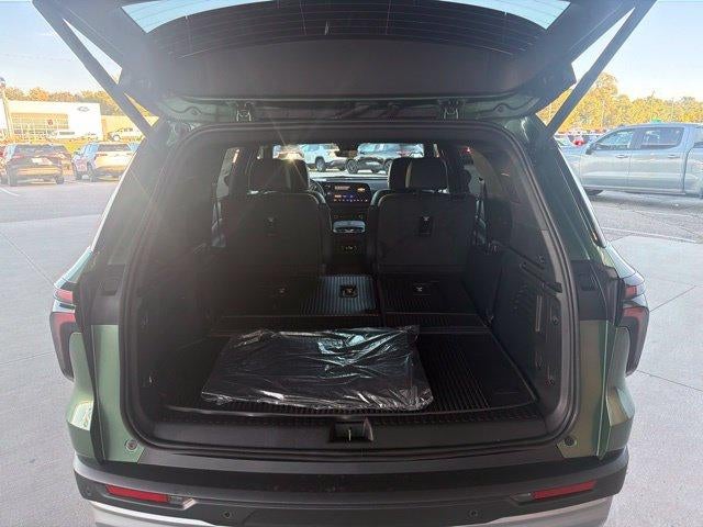 2027 Chevrolet Traverse Z71 - Photo 11