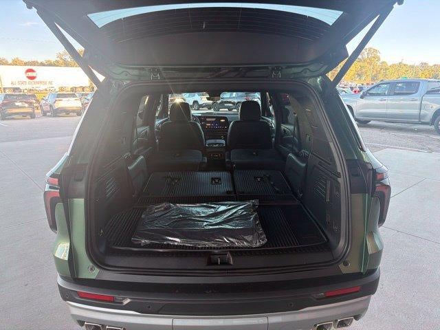 2027 Chevrolet Traverse Z71 - Photo 12