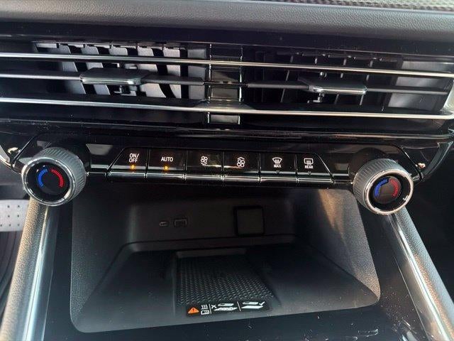 2027 Chevrolet Traverse Z71 - Photo 19