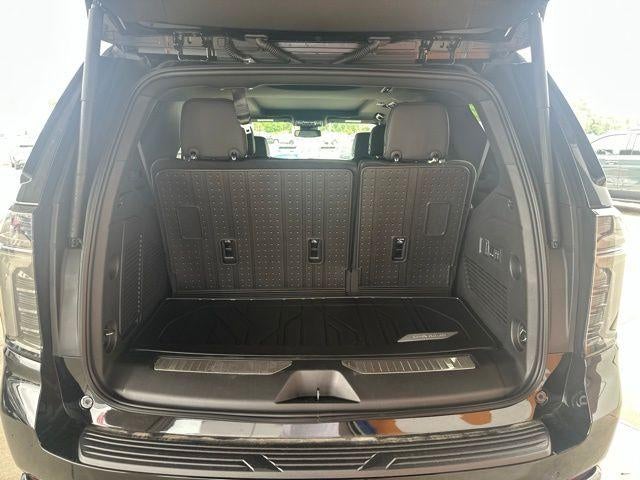 2026 Chevrolet Tahoe Z71 - Photo 12