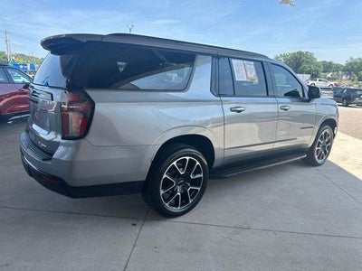 2023 Chevrolet Suburban RST