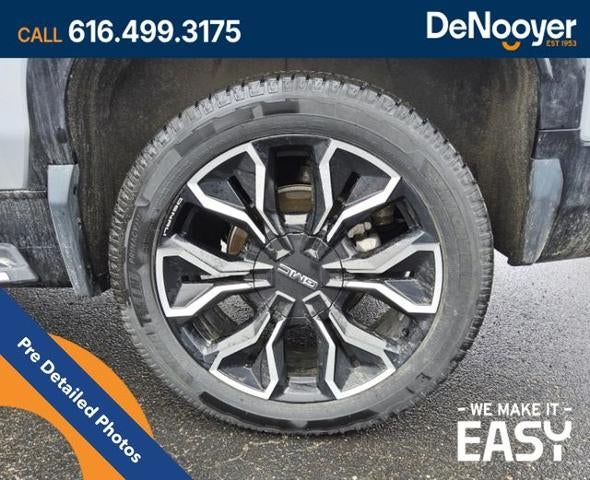 2024 GMC Sierra EV Denali Edition 1