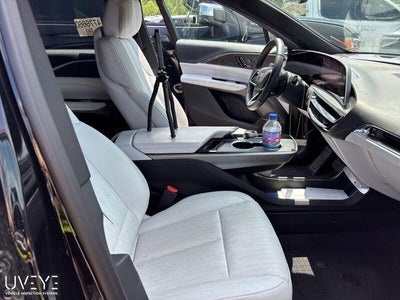 2024 Cadillac LYRIQ Luxury 1