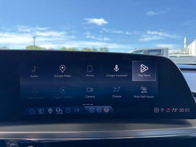 2024 Cadillac LYRIQ Luxury 1