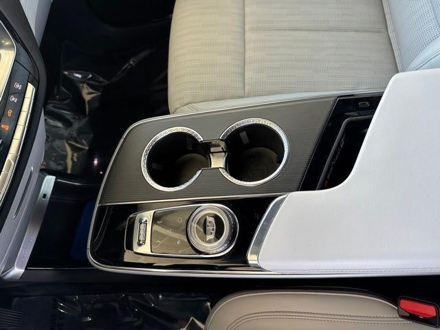 2024 Cadillac LYRIQ Luxury 1