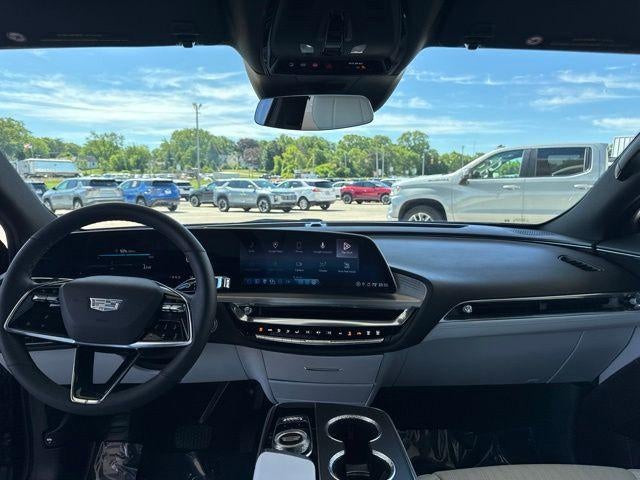 2024 Cadillac LYRIQ Luxury 1