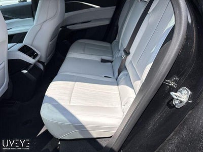 2024 Cadillac LYRIQ Luxury 1
