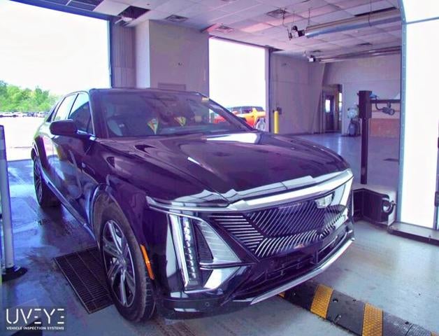 2024 Cadillac LYRIQ Luxury 1