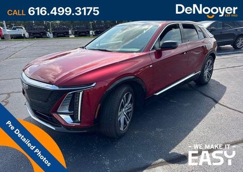 2024 Cadillac LYRIQ Luxury 1