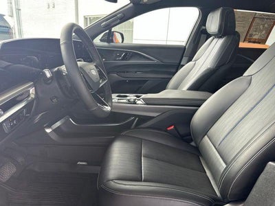 2024 Cadillac LYRIQ Luxury 1