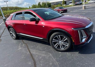 2024 Cadillac LYRIQ Luxury 1