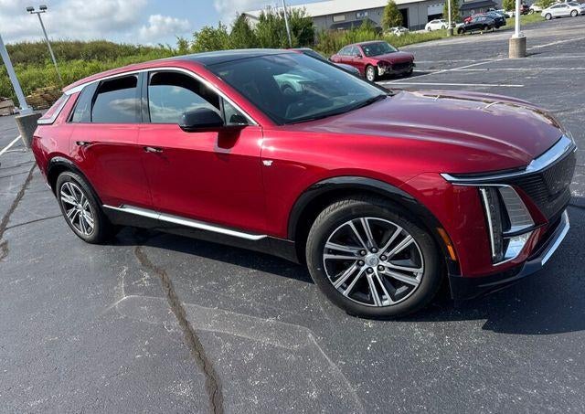 2024 Cadillac LYRIQ Luxury 1