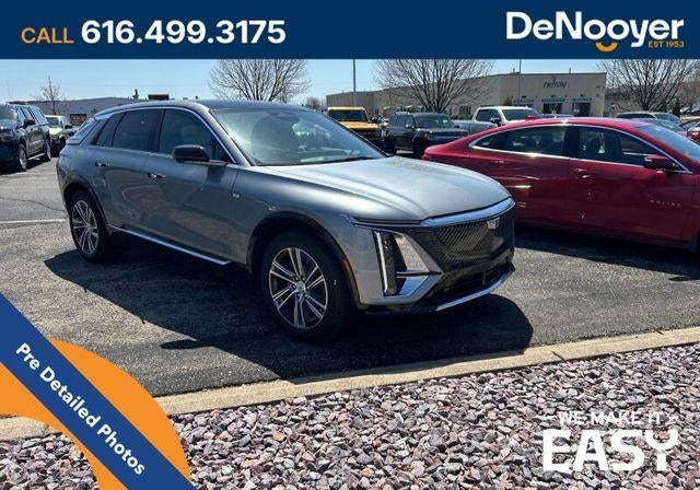2024 Cadillac LYRIQ Luxury 1