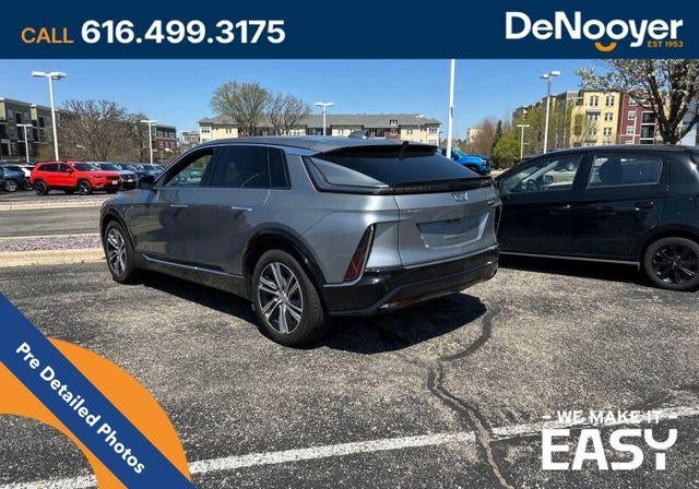 2024 Cadillac LYRIQ Luxury 1
