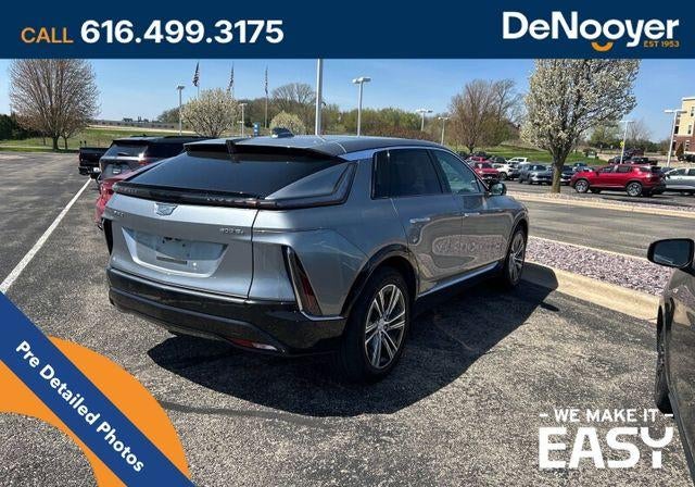2024 Cadillac LYRIQ Luxury 1