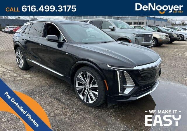 2024 Cadillac LYRIQ Luxury 3
