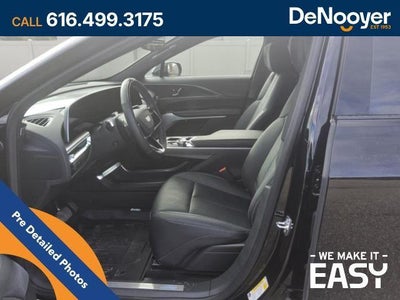 2024 Cadillac LYRIQ Luxury 3