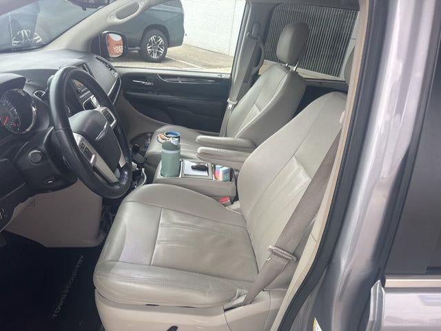 2014 Chrysler Town & Country Touring-L