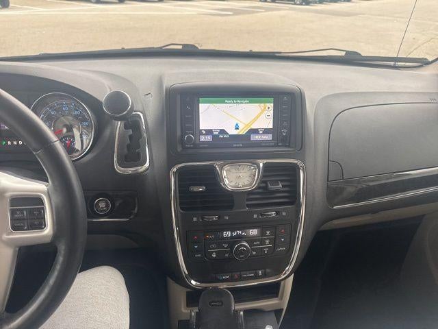 2014 Chrysler Town & Country Touring-L