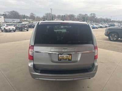 2014 Chrysler Town & Country Touring-L