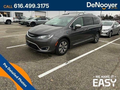 2018 Chrysler Pacifica Hybrid Limited